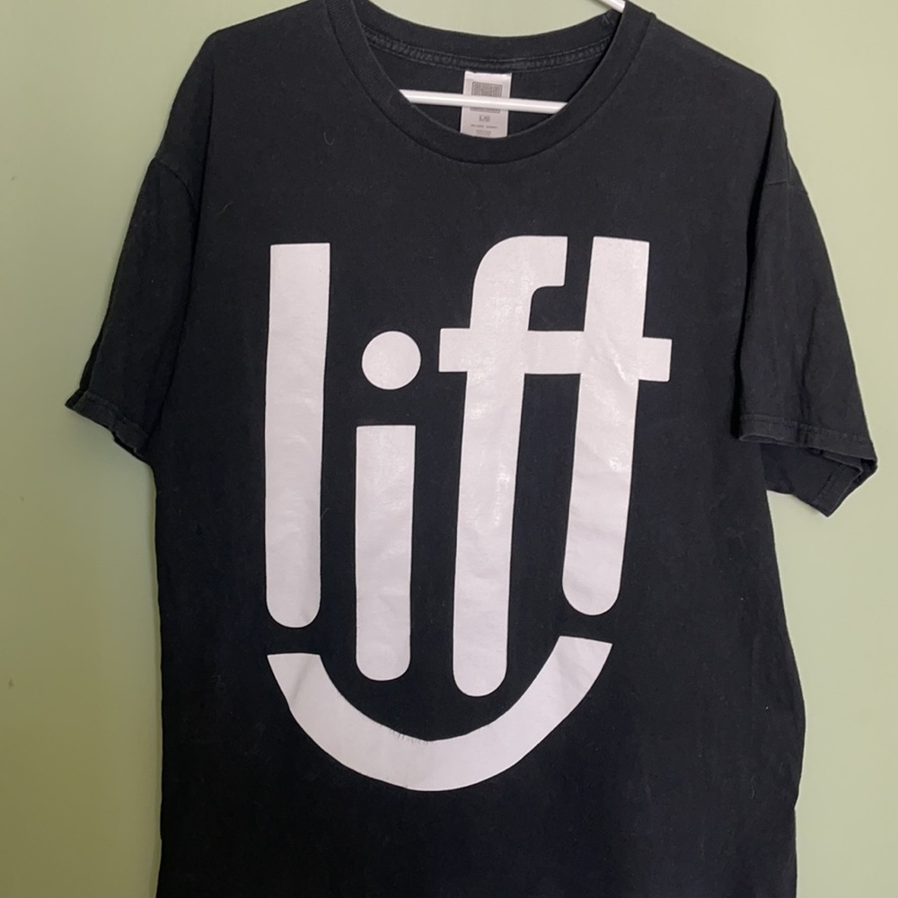 Lift t shirt